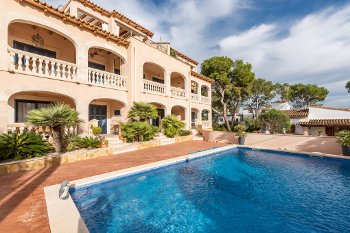 Eine wunderschöne Wohnung in Cala Santanyi nur wenige Schritte vom Strand entfernt