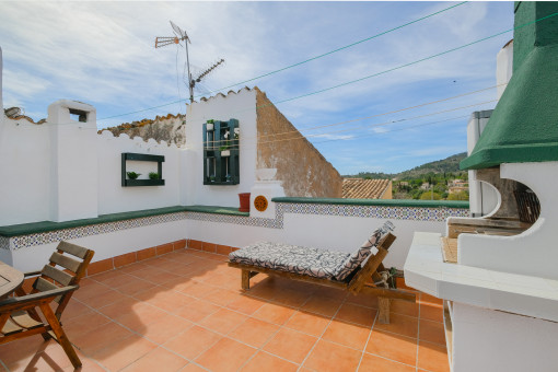 Dorfhaus mit Dachterrasse und Garage in Alaró