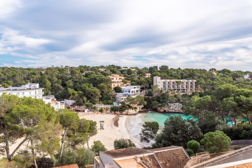 Sensationelles, kernsaniertes Apartment mit spektakulärem Blick auf die Bucht von Cala Santanyí