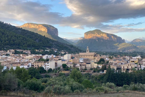 Eck-Ladenlokal mitten in Alaró