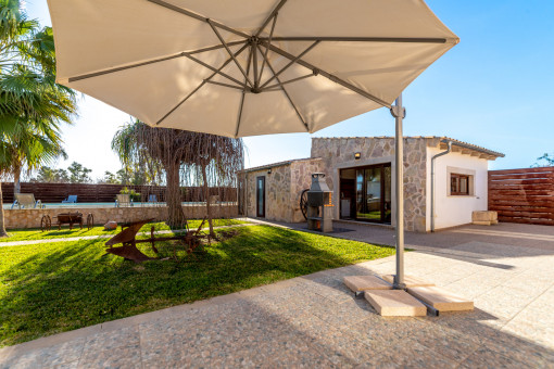 Terrasse und Außenküche