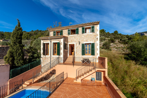 Villa auf großem Grundstück mit Pool in Alaró