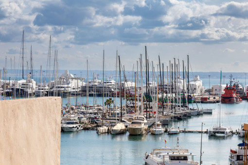 Großzügige Wohnung mit zwei Terrassen und Meerblick am Paseo Maritimo