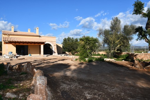 Moderne, neu gebaute Finca zum Erstbezug in Llucmajor