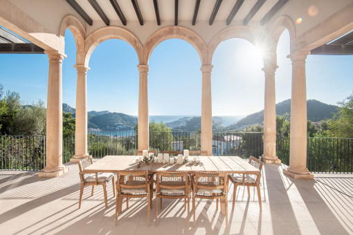 Moderne Villa mit mediterranen Elementen und atemberaubendem Hafenblick in Port Andratx