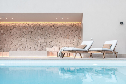 Eleganter Poolbereich