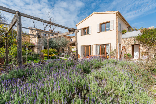 Zauberhaftes Boutique Hotel mit großem Garten, Pool und Parkplatz in Lloseta