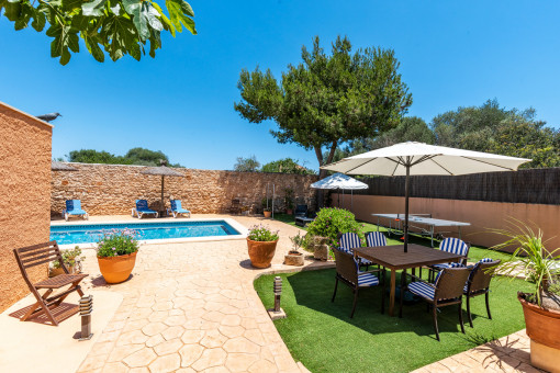 Sonnige Terrasse