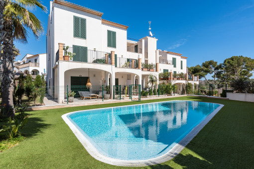 Traumhafte Duplex-Wohnung in einer sehr schönen und gepflegten Anlage in Cala Santanyi
