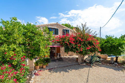 Wunderschön renovierte Finca am Stadtrand von Sineu