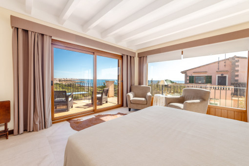Hauptschalfzimmer mit atemberaubenden Meerblick