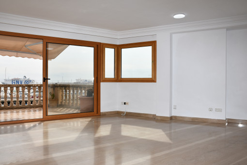 Wohnbereich mit Terrassenzugang