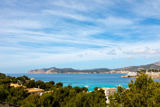 Hochwertige Penthouse-Wohnung mit privater Dachterrasse und sensationellem Blick über das Meer, in Santa Ponsa
