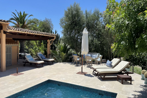 Romantische Finca mit traumhaften Garten und herrlichen Blick ins Tal nahe Manacor