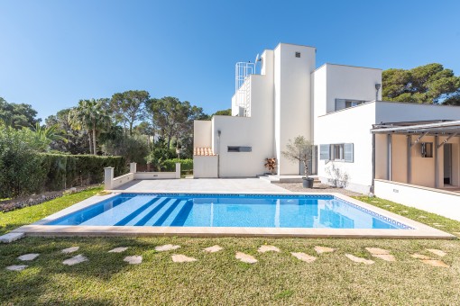 Fantastische Villa mit Meerblick von der Dachterrasse in Porto Petro