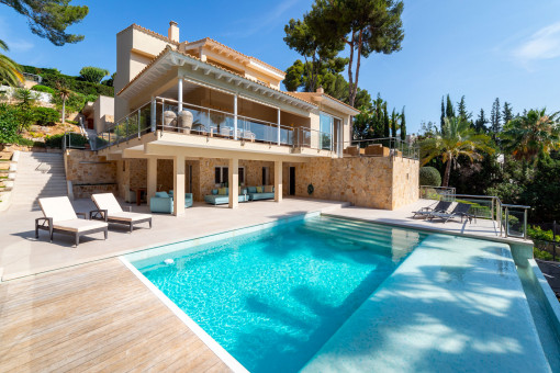 Familienfreundliche Villa direkt am Golfplatz von Son Vida mit Pool und erstklassigem Blick über den Court