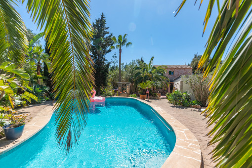 Entzückende Finca mit Pool und eingewachsenem Garten nahe Portocolom