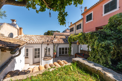 Schönes und helles Stadthaus mit kleinem Garten in Esporles