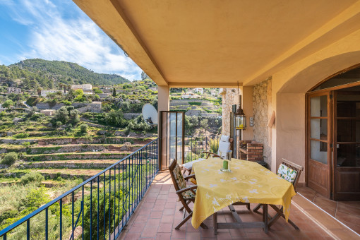 Terrasse mit Landschaftsblick