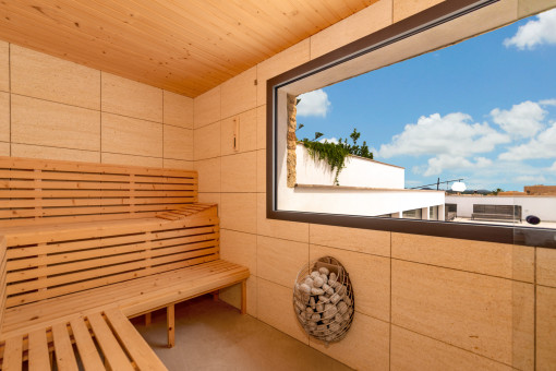 Sauna mit Blick auf die Dachterrasse