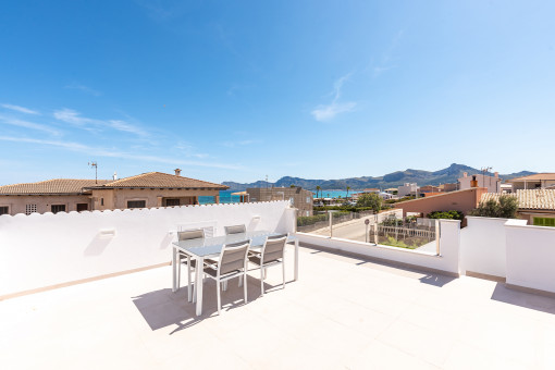 Komplett saniertes Haus mit Meerblick in Son Serra de Marina