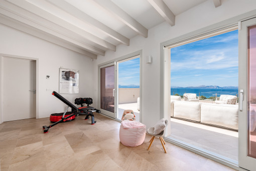 Fitnessraum mit Meerblick
