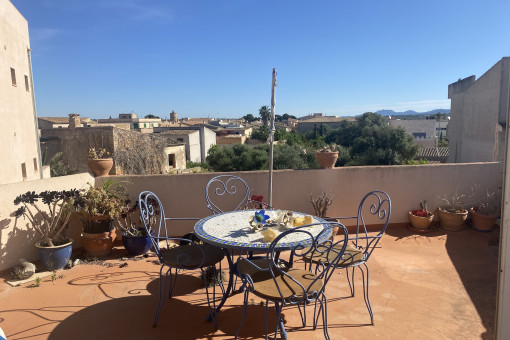 Traditionelles Dorfhaus mit großer Dachterrasse und viel Potential im Herzen von Ses Salines