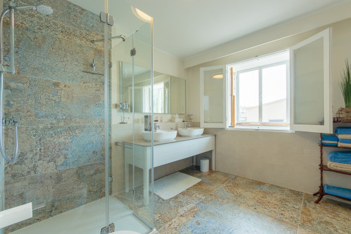Renoviertes Badezimmer