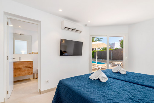 Schlafzimmer mit Badezimmer en Suite