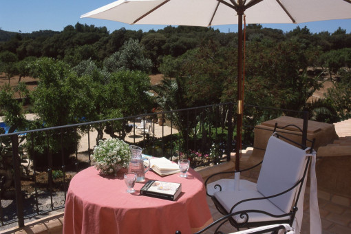 Private Terrasse eines Zimmers