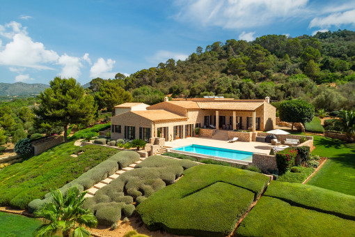 Wunderschöne Finca mit Blick auf die Berge und Landschaft in Sant Llorenç des Cardassar