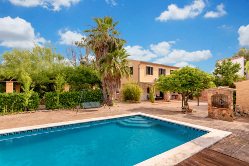 Idyllische rustikale Finca mit Pool und herrlichem Ausblick in Lloret de Vistalegre verfügbar ab 15.07.24