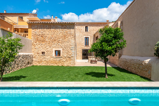 Dorfhaus in Alaró wunderschön saniert mit Pool und Garten