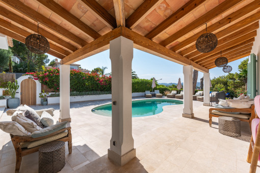 Überdachte Terrasse