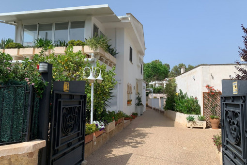 Schönes Haus mit Pool und Garten in Bellavista, nur wenige Meter vom Strand entfernt