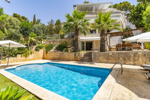 Familienvilla mit großzügigem Pool und Meerblick in Costa d'en Blanes