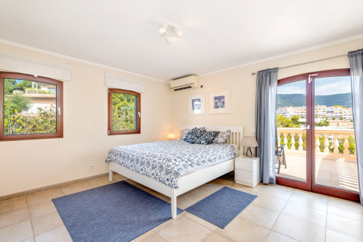 Weiteres Schlafzimmer mit Terrasse