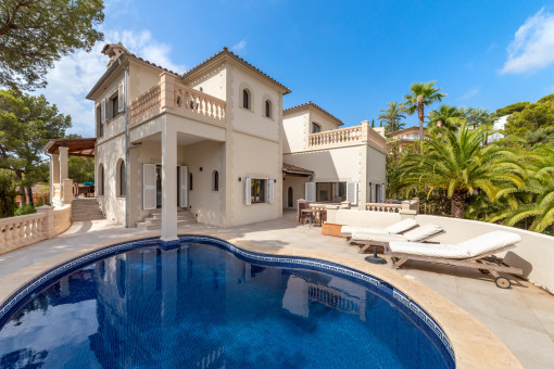 Wunderschöne Villa in bester Lage mit spektakulärer Aussicht in Cas Catala