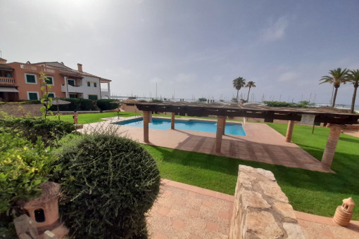 Wohnung mit Terrasse und Pool und Sa Raita