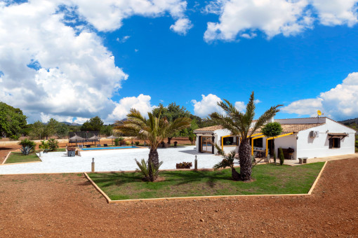 Neu renovierte Finca mit Weitblick in Llucmajor