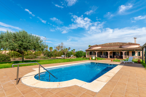 Finca mit Pool