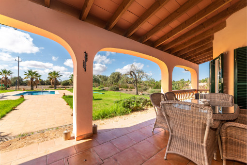 Überdachte Terrasse