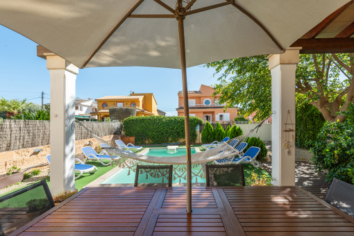 Terrasse mit Essbereich
