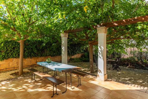 Hintere Terrasse der Villa