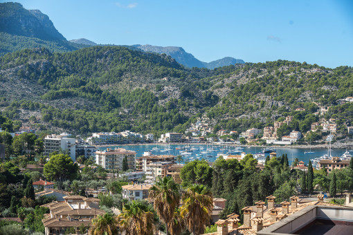 Moderne und helle Villa mit herrlichem Ausblick über die Bucht von Port de Soller