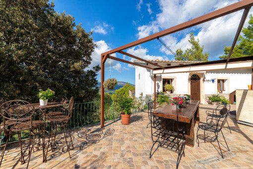 Finca in Puigpunyent mit Panoramablick, großem Grundstück und viel Privatsphäre