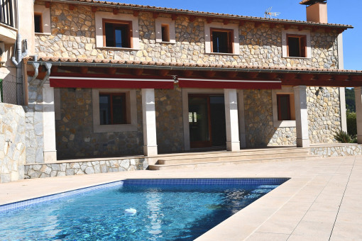 Neu gebautes, tolles Stadthaus mit Pool in Mancor de la Vall
