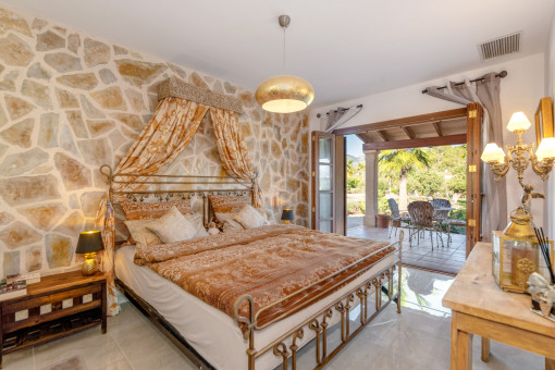 Schlafzimmer mit Terrassenzugang