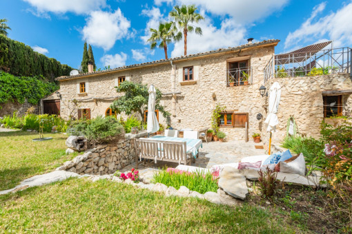 Mallorquinische Finca mit gepflegten Garten, Pool...