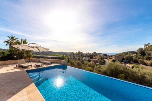 Hochwertig, kernsanierte mallorquiniche Finca mit traumhaftem Panorama Meerblick in Galilea